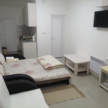 Apartment Maka 3 소코 반자 외부 사진