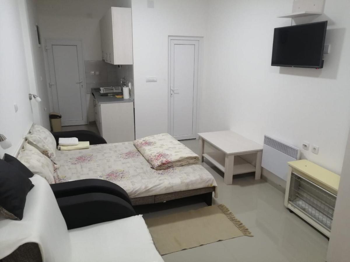Apartment Maka 3 소코 반자 외부 사진